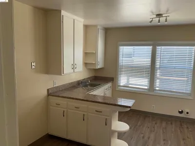 510 Mc Laughlin Street photo 2