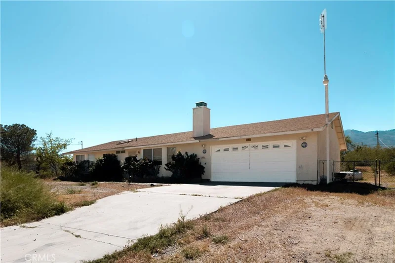 32303 Sapphire Road photo 2