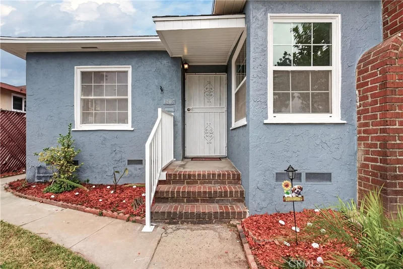 1405 Westminster photo 2