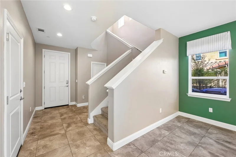 5628 Aidan Way photo 2