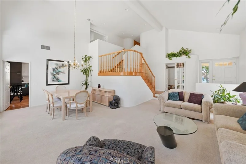 23029 Weymouth Place photo 2