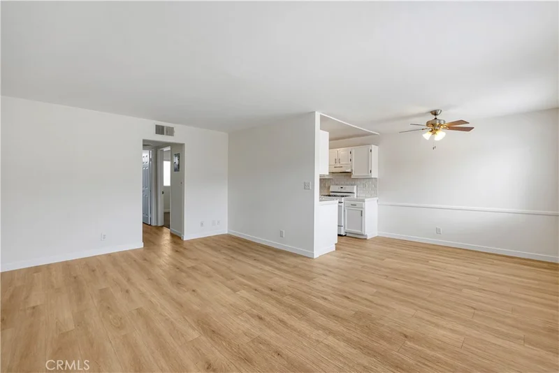 Photo 2 of 262 W Valencia Avenue C