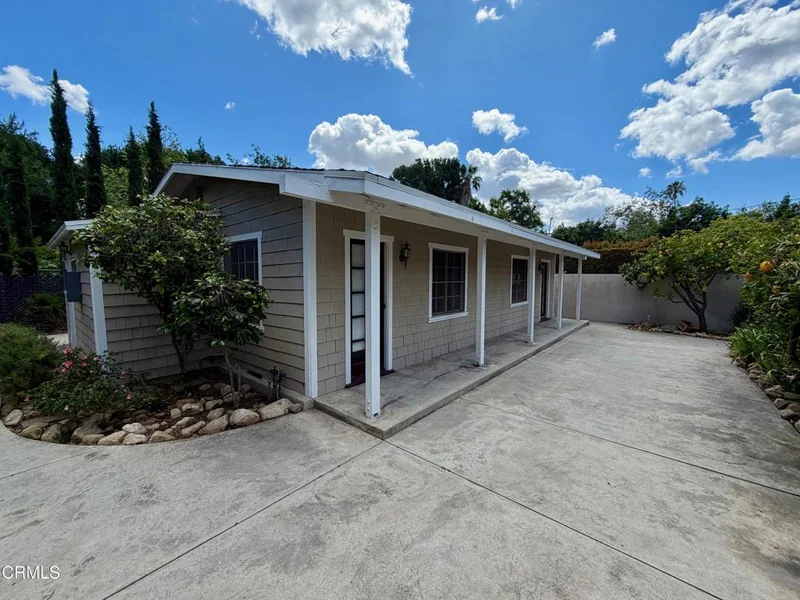 Photo 2 of 1020 Garfield Avenue 1/4