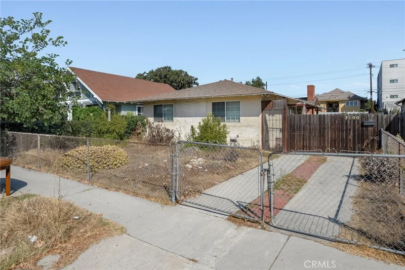 3100 Brighton, Los Angeles, CA 90018