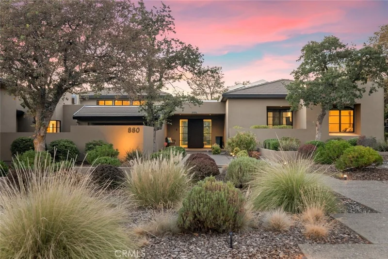 880 Whispering Winds Lane, Chico, CA 95928