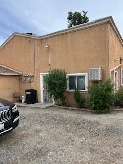 320 S Pico photo 2
