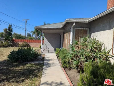 13005 Osborne Street photo 2