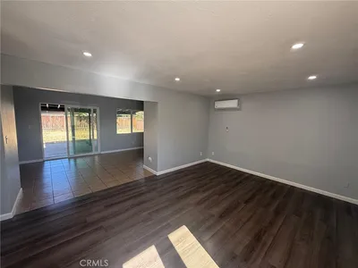 43051 Yew Street photo 2