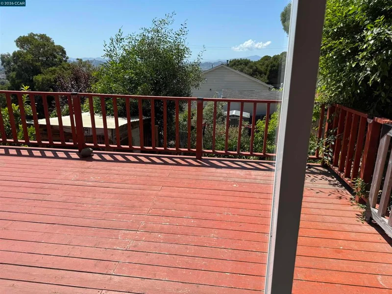 Photo 2 of 1531 Bayo Vista Ave