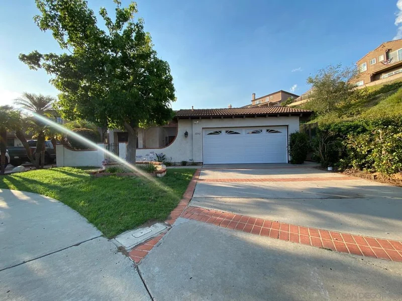 Photo 2 of 12592 Heatherfield Ln