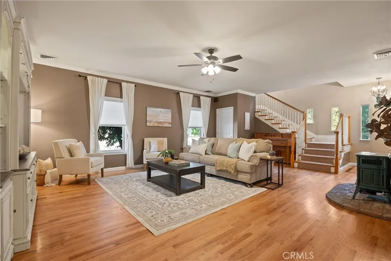 Photo 2 of 1470 Vallombrosa Avenue