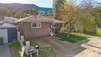 17607 Mackay photo 2