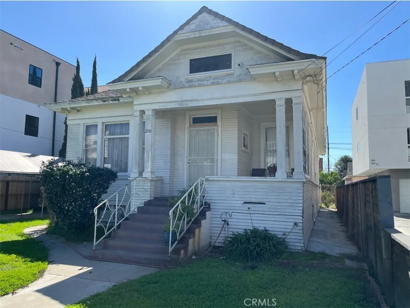 210 E 29th, Los Angeles, CA 90011