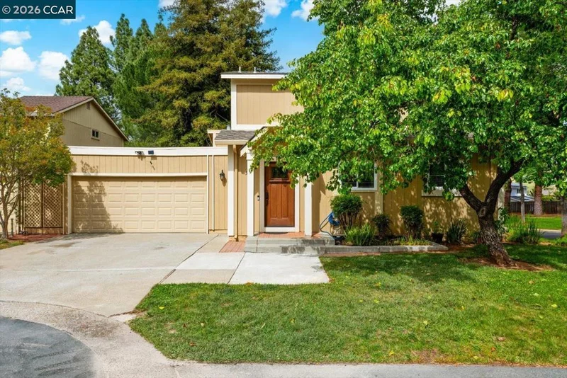 Photo 2 of 599 Mt Dell Dr