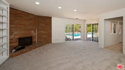 3102 Granville Avenue photo 2