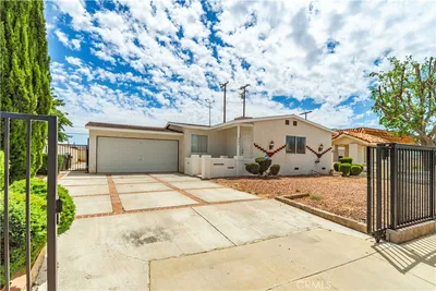 802 E Avenue Q4 photo 2