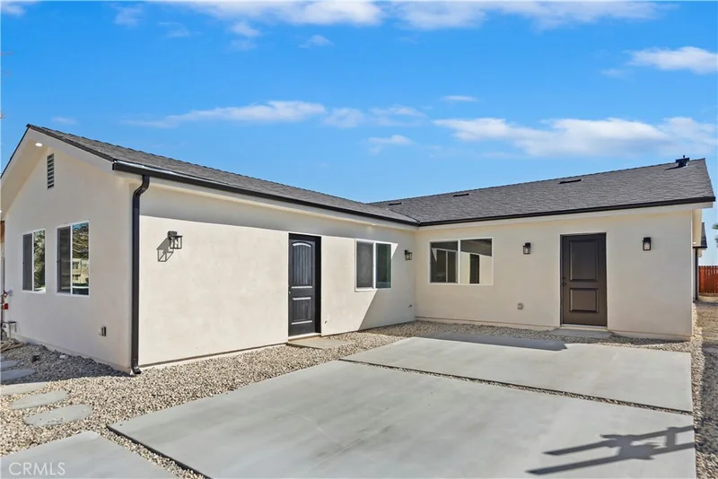 37918 Palm Vista photo 2