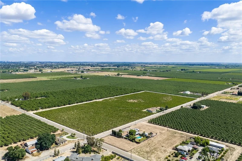 2854 N Monroe, Fresno, CA 93723