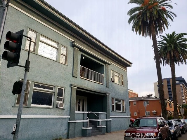 Photo 2 of 354 Chestnut Avenue 4