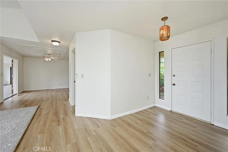 17312 Greenridge photo 2