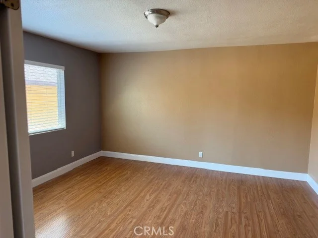 7811 S San Pedro 4 photo 2