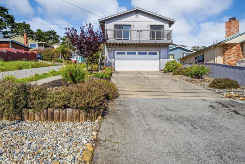 270 Valencia Avenue, El Granada, CA 94018