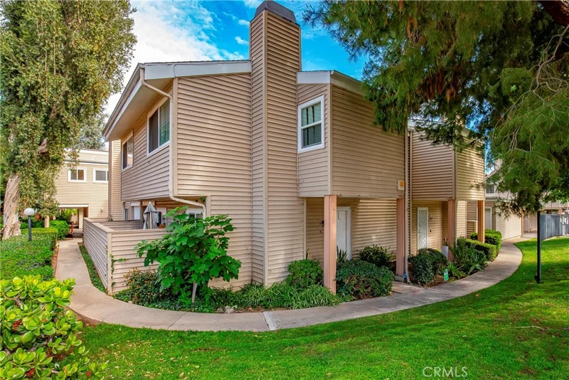 9952 Sepulveda 5 photo 2