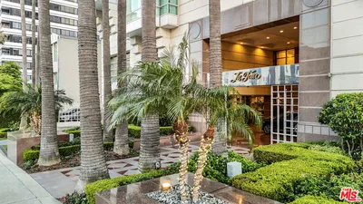 10380 Wilshire Boulevard 1501 photo 2