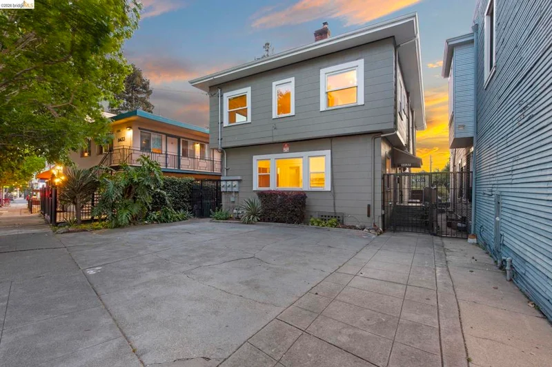 Photo 2 of 6437 Telegraph Ave