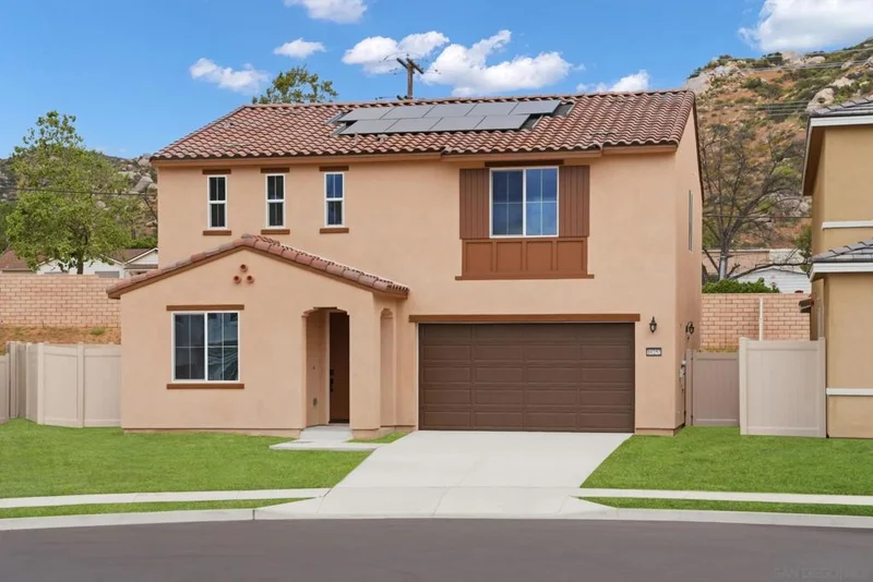 10252 Riverhill Lane, Lakeside, CA 92040