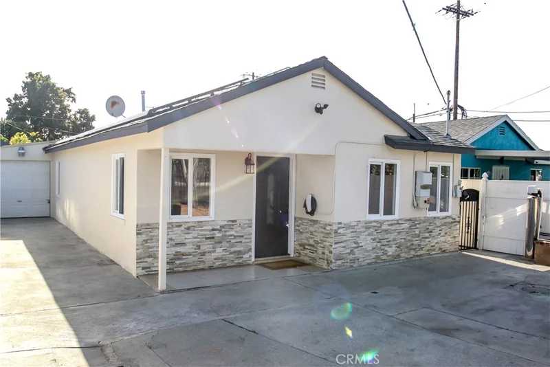 13409 Willowbrook Ave, Willowbrook, CA 90222