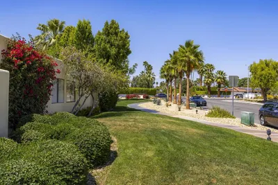 481 N Hermosa Drive photo 2