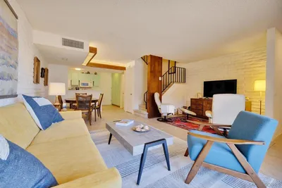 549 Palm Canyon 23