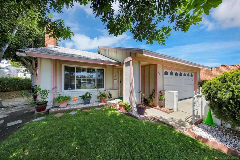 2574 Keen, San Diego, CA 92139