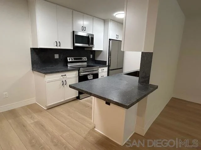 811 W Nutmeg 102 photo 2