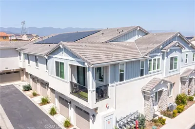 16570 Wyndham 1 photo 2