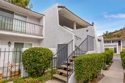3740 Summershore Lane photo 2