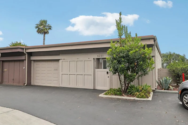 6231 Caminito Telmo, San Diego, CA 92111