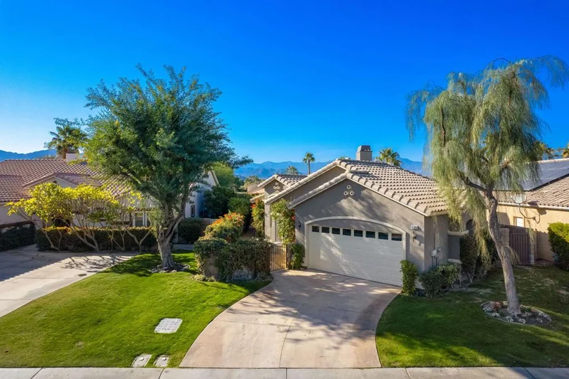 45809 Crosswater Street photo 2
