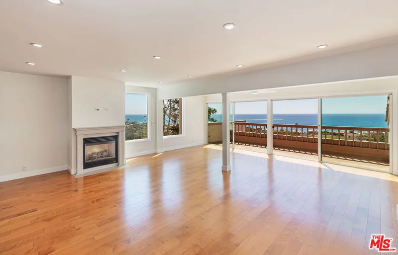 Photo 2 of 23914 De Ville Way D