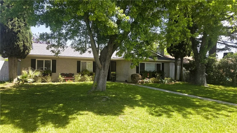 862 Palm, Beaumont, CA 92223