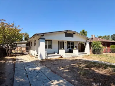 365 N Echo Avenue photo 2
