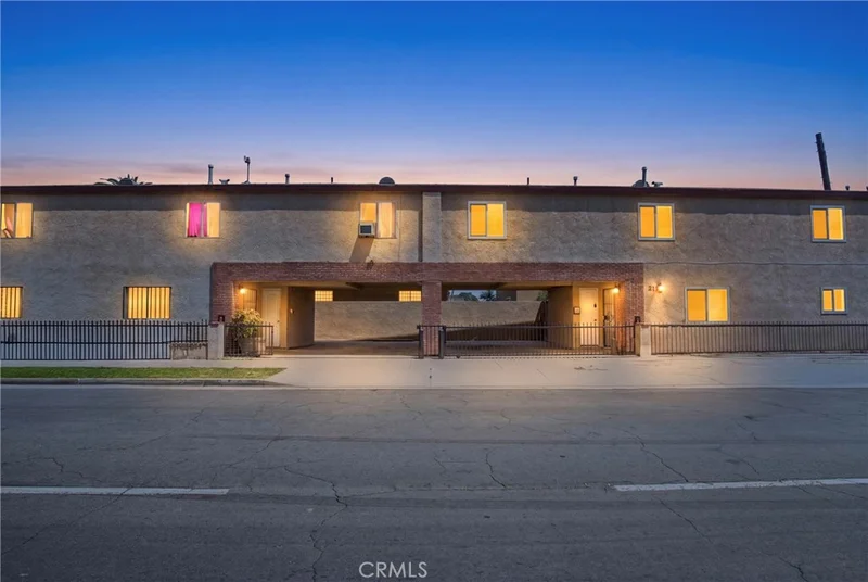 322 105th, Los Angeles, CA 90003