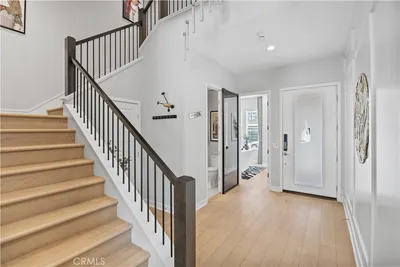 598 Alder Way photo 2