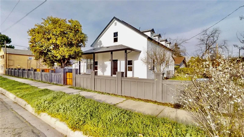 Photo 2 of 1575 5th Avenue
