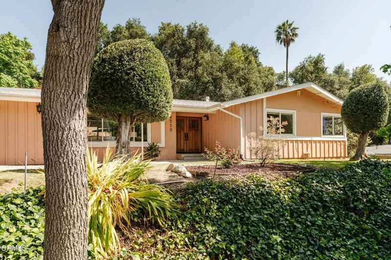 4520 El Prieto Road, Altadena, CA 91001