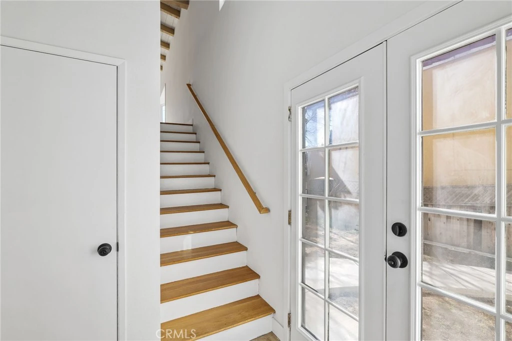 Interior 3