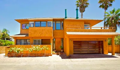 2001 Ocean Front photo 2