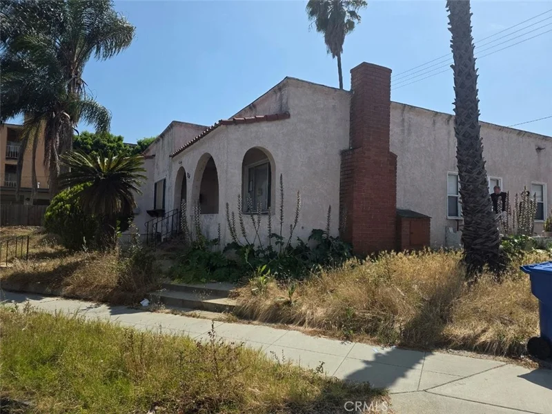 Photo 2 of 354 E Carson