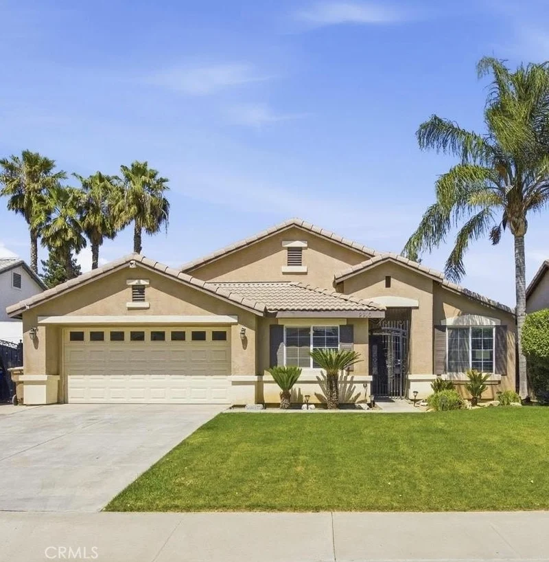 9910 Pyramid Peak Drive, Bakersfield, CA 93311